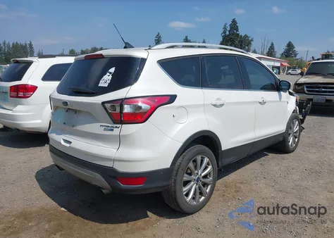 2018 Ford Escape Titanium из США, поврежденный, VIN 1FMCU9J95JUC89725